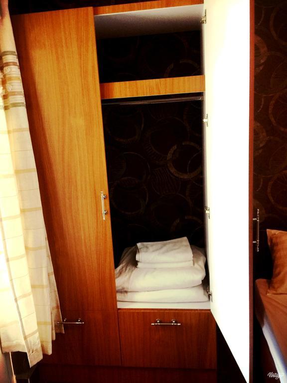 Soben Sensok Guesthouse Пном Пен Екстериор снимка